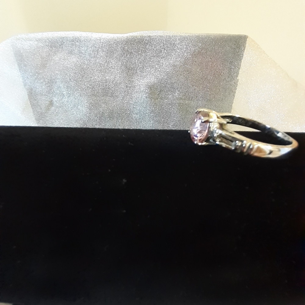 Silver Tone Ring with Pink Rhinestone in a Size 6 3/4 - Picture 6 of 14